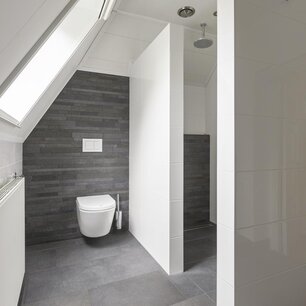 5bd5d1a65ffef7191d90142e3128baf8.jpg